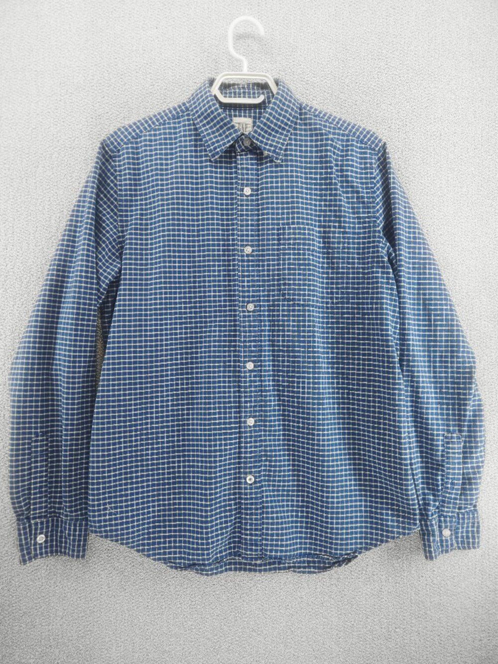 GAP Men’s Blue & White Micro Grid Check Button Down Shirt